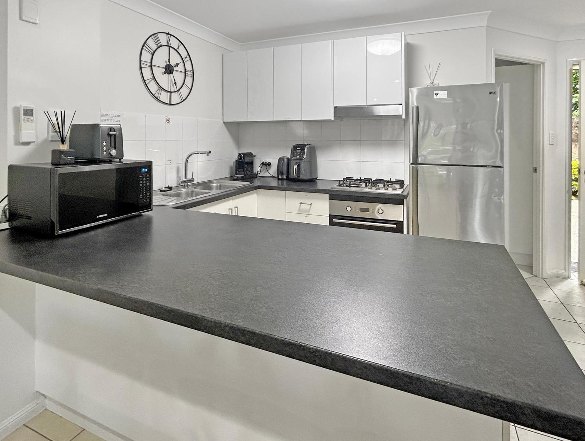 Sunset Waters Apartments Đảo Hamilton Ngoại thất bức ảnh